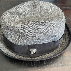 Gray fedora size Medium, unisex